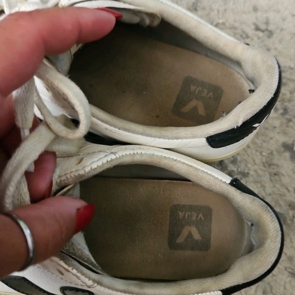 VEJA Womens White & Black Campo Leather Sustainable Designer Sneakers 6 - Picture 10 of 16